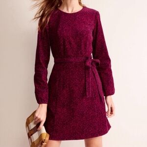 Elegant Burgundy Long-Sleeve Dress